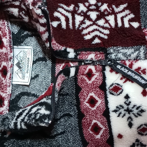 Black Mountain size L 6/7 Super Soft, Warm, Animal Coat - Picture 3 of 3